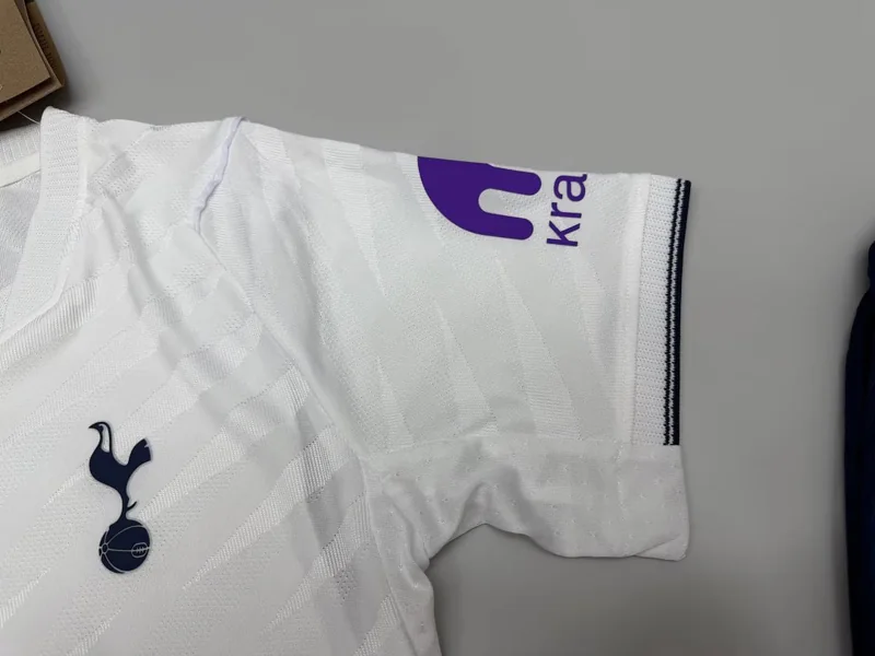 Tottenham 26/27 local conjunto infantil versión jugador — 5